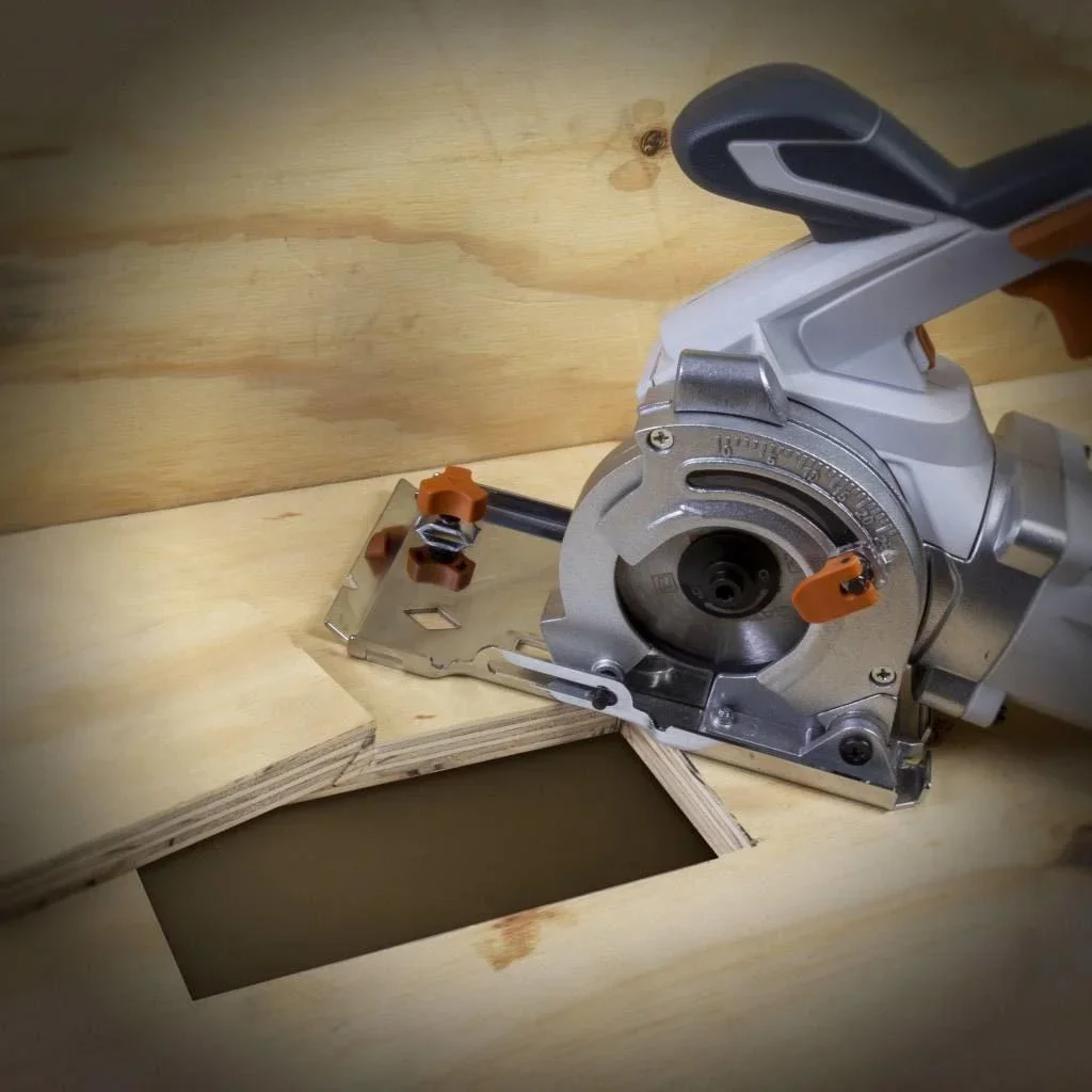 THOR Kompakt-Multimaterialkreissäge 710 Watt inkl. Sägeführung & zusätzlichem Sägeblatt - 1