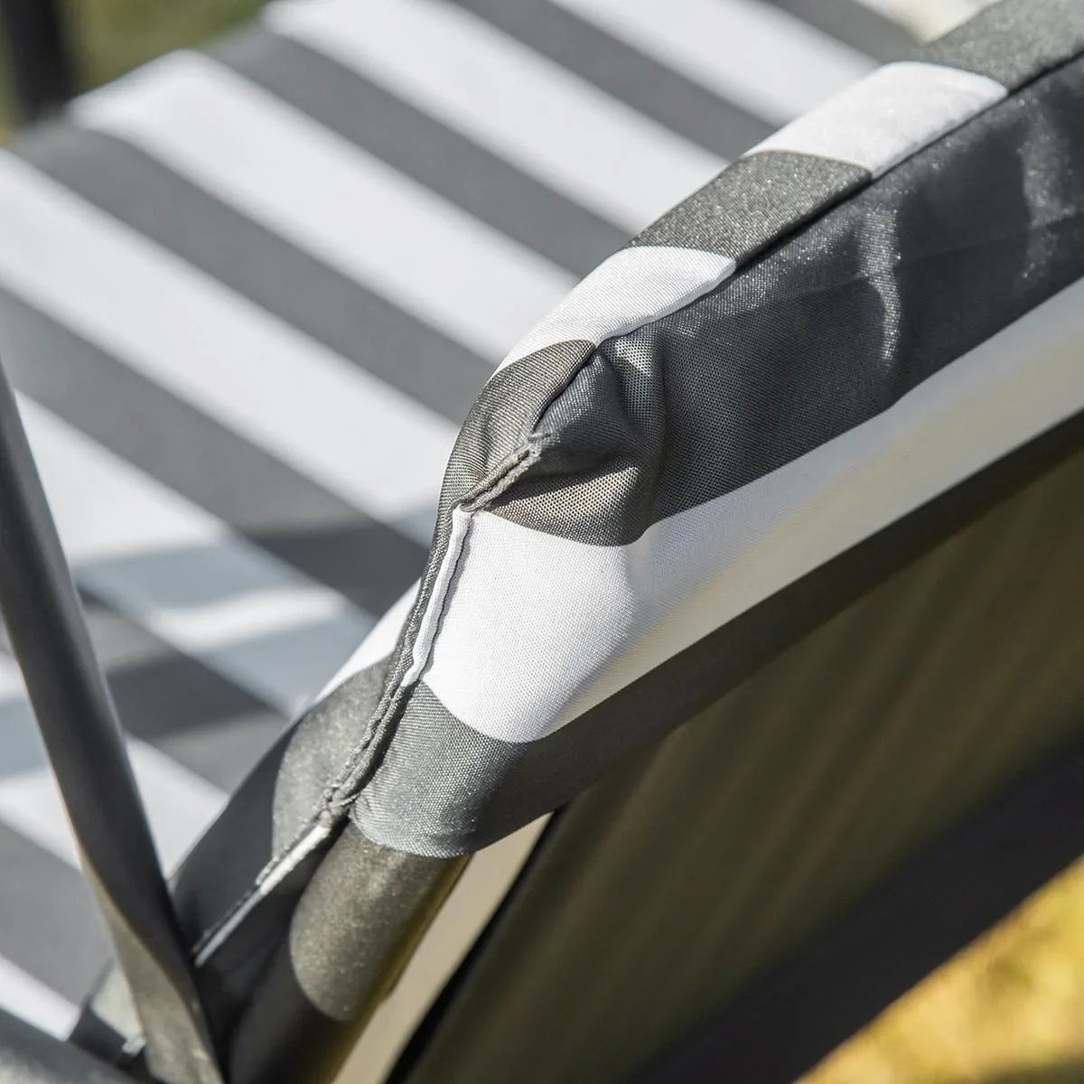 Hollywoodschaukel Gartenschaukel Schaukelbank 3-Sitzer mit Dach Stahl Grau+weiß 172 x 110 x 153 cm - 1