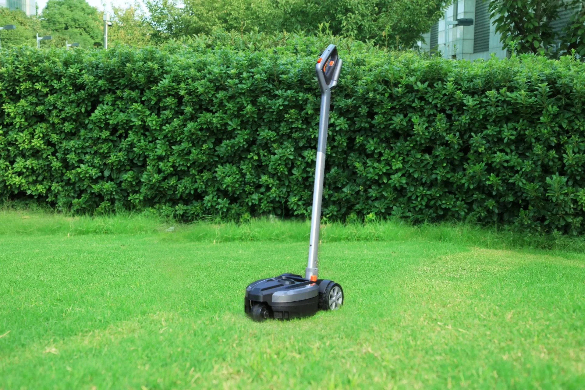 LM F23-EU 12V iFlex Compact Mower - 0