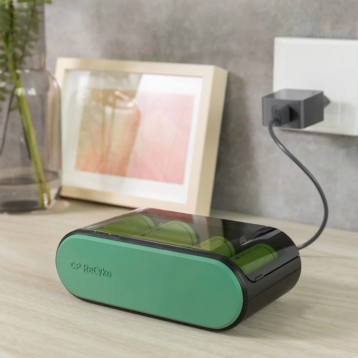 USB Universalladegerät für alle gängigen NiMH Akkus - 2