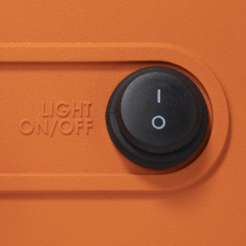 LED Arbeitsleuchte, faltbar mit Steckdose - 1