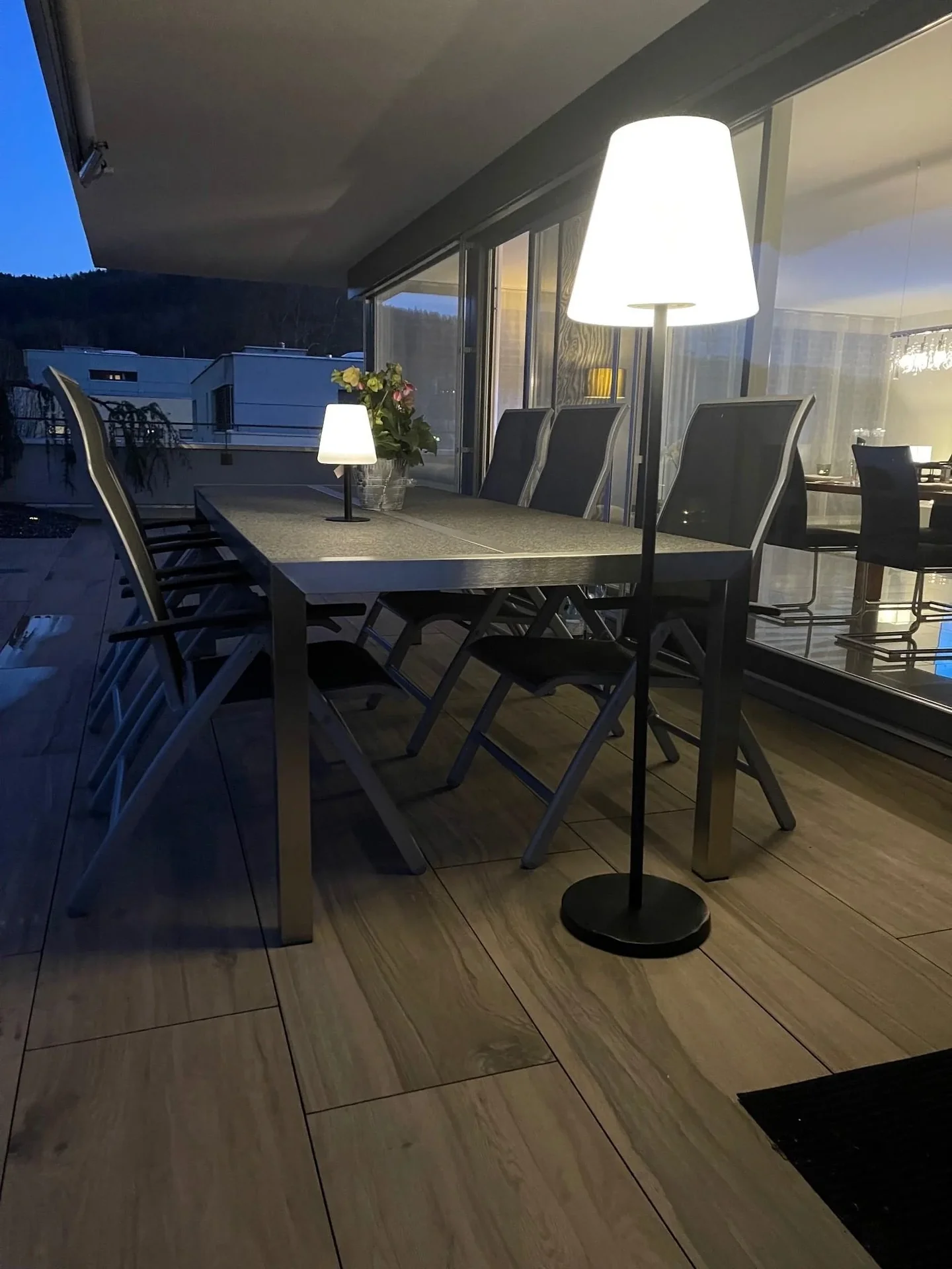 LED Solar Aussenlampe mit 32 LED - 1