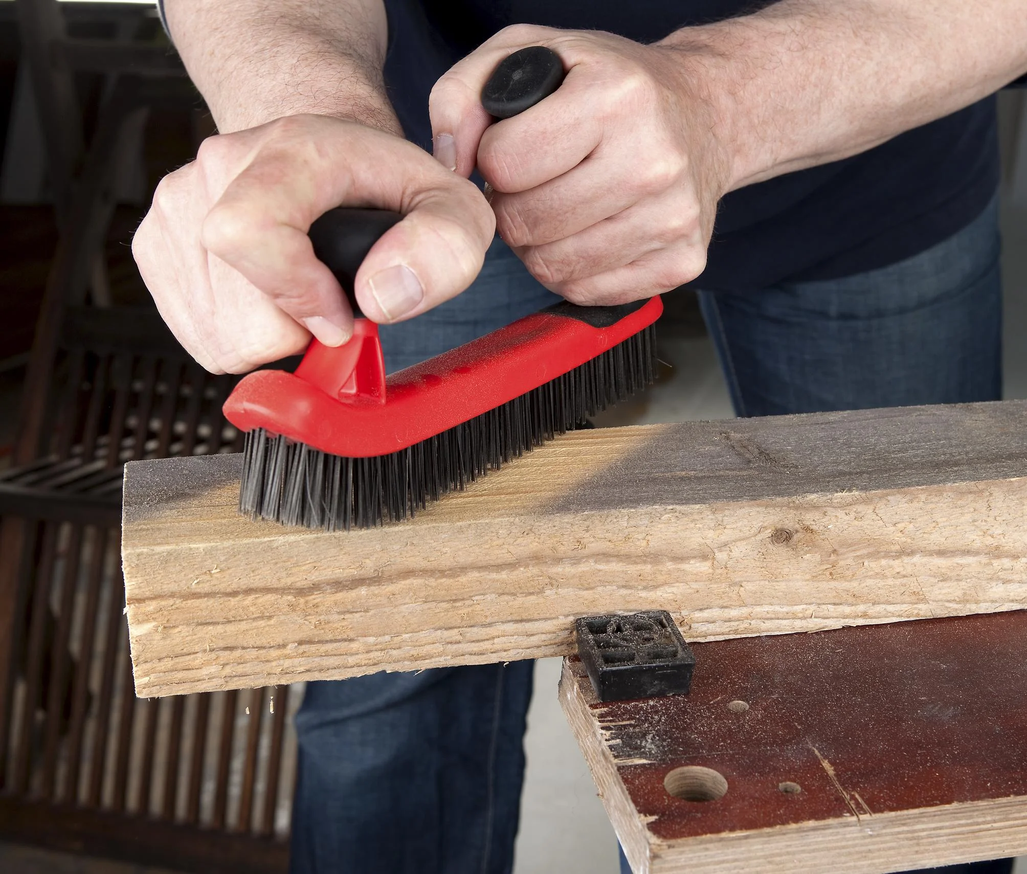 Karosserie Stahlbürste mit 2 Komponenten Soft-Touch Griff - 2