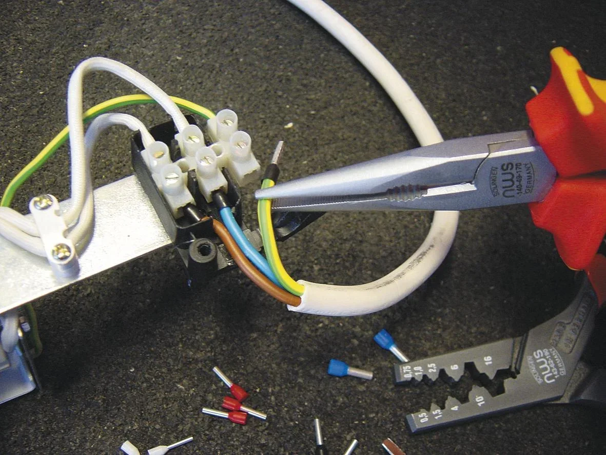 Aderendhülsen Sortiment universal mit Zange und Schraubendreher - 5