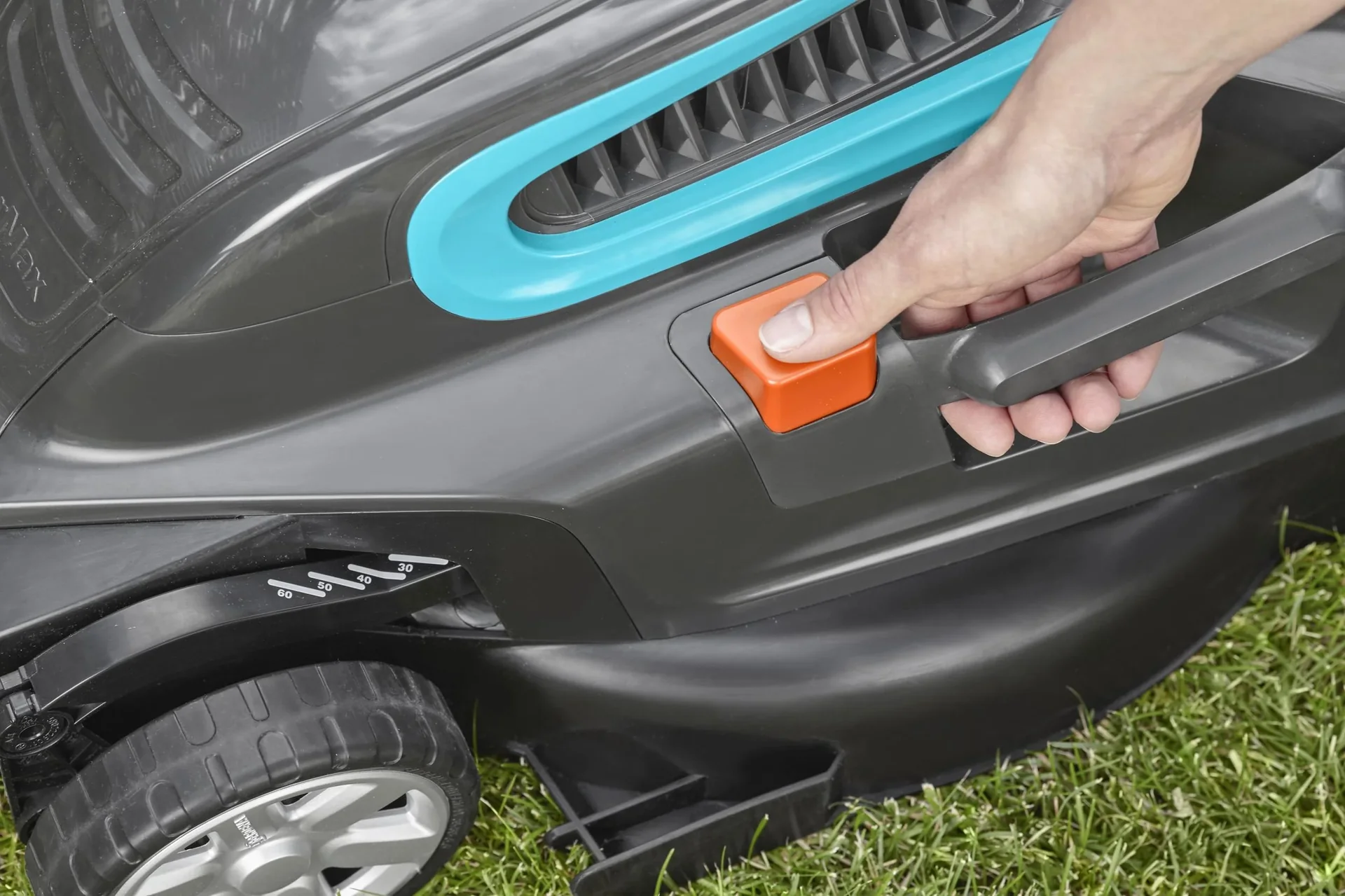 Elektro-Rasenmäher PowerMax?1600/37 + Kreisregner Samba - 3