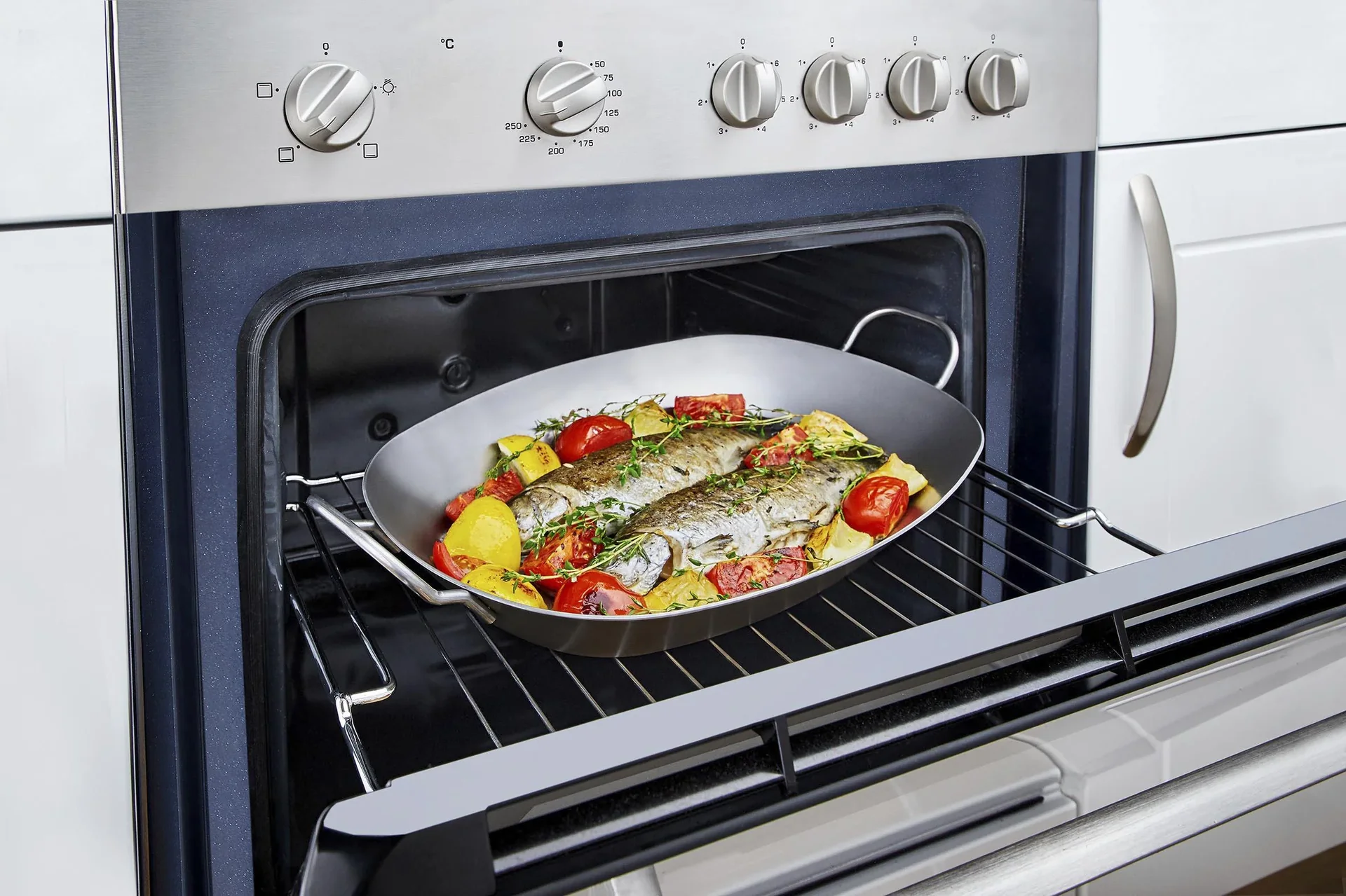 Eisen-Pfanne mit Griffen oval, 37,5 cm - 1