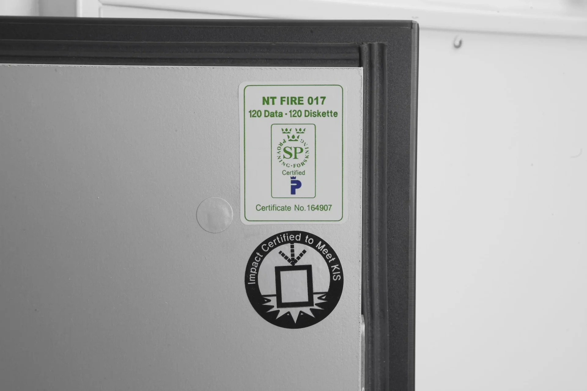 Datenschutztresor Data Commander Außenmaße 1685 x 690 x 720 mm, mit Schlüsselschloss - 0