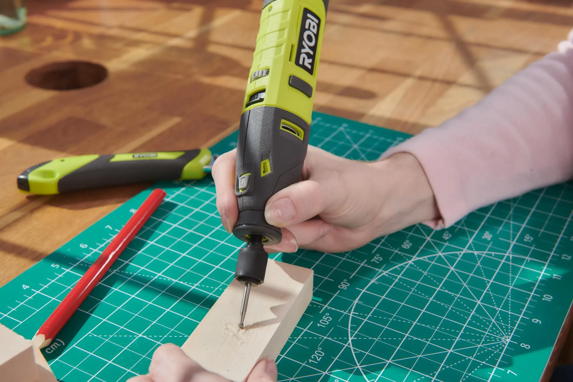 Akku-Rotationswerkzeug 4V USB, inklusive 4V 2,0 Ah Akku und USB-C Lagegerät - 0