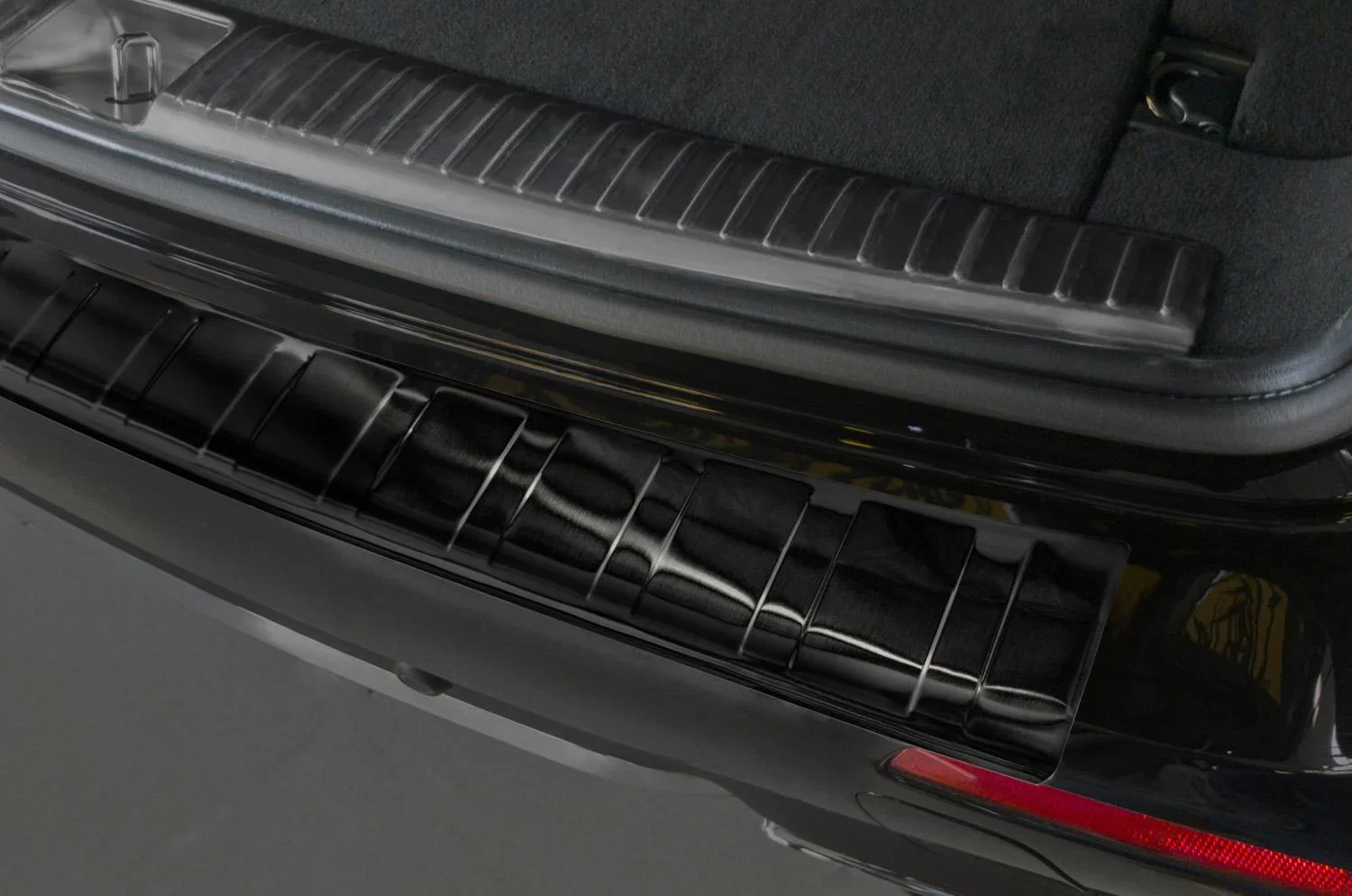 Ladekantenschutz Edelstahl graphite / black für Mercedes E Klasse W213 T-Model, Baujahr 2016> - 0