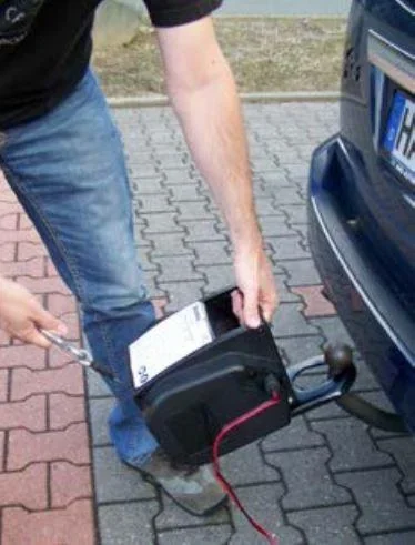 Motor-Seilwinde, 2.700 kg, tragbar mit Funkfernbedienung - 2