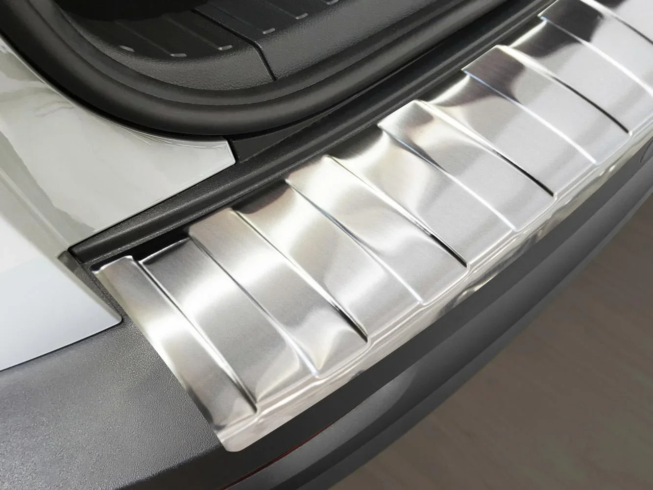 Ladekantenschutz Edelstahl für Skoda Karoq Crossover ab Baujahr 2017> - 0
