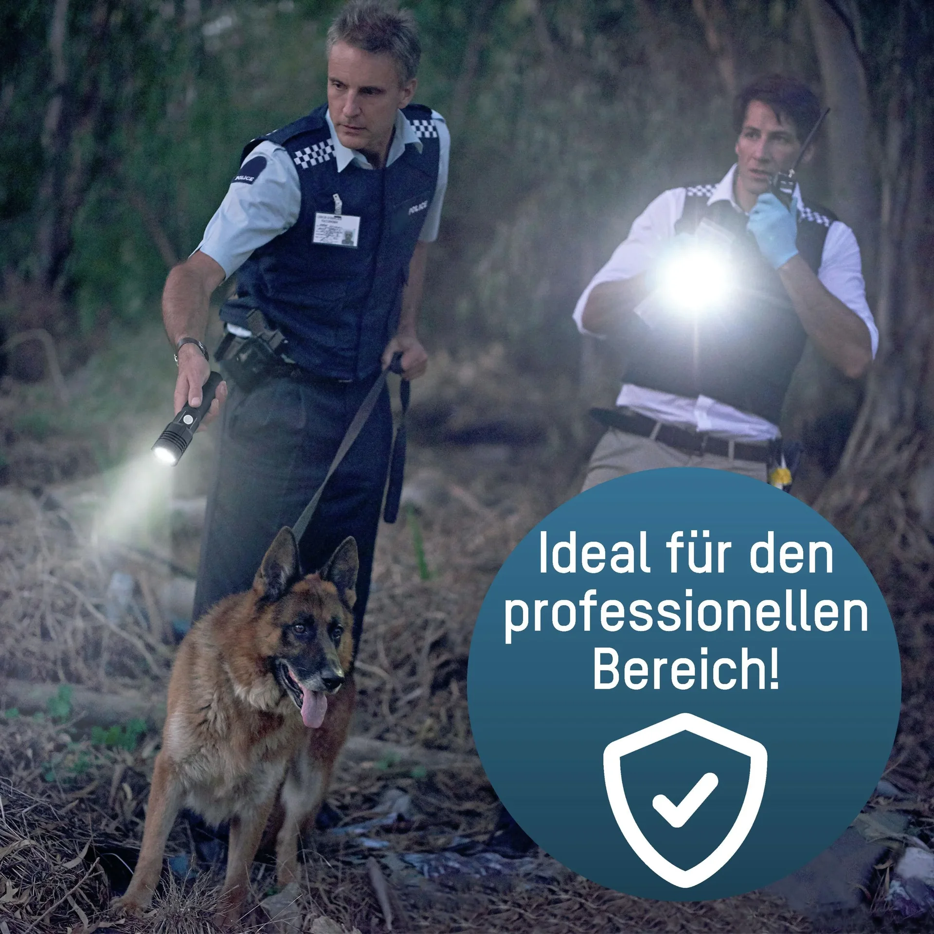 Professionelle LED-Metalltaschenlampe mit 3x10W Hochleistungs-LEDs sowie einer Speziallinse, wiederaufladbar - 1