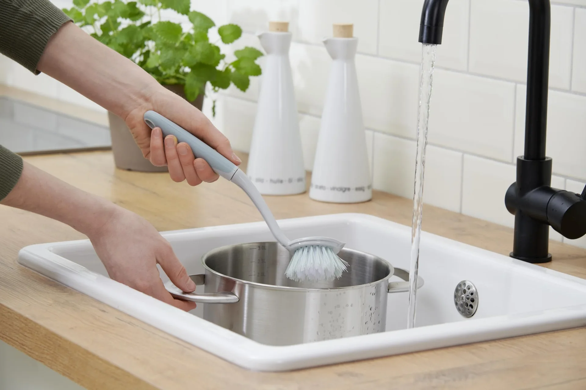 Profi-Reinigungsset, Kehrset, Spülbürste, Reinigungsbürste, Fensterabzieher, 5-teilig - 8