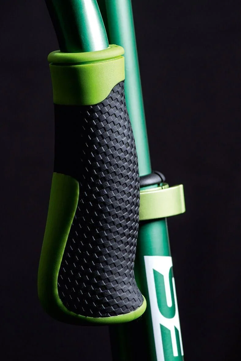 Aluminium Scooter mit Klappmechanismus und Ständer, 205 mm, ABEC 7, höhenverstellbar, grün - 2