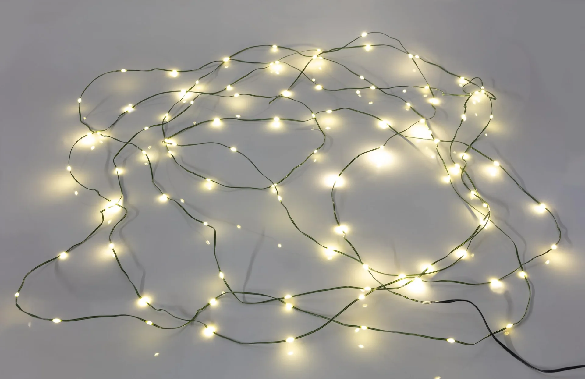 LED Lichterkette mit 100 warmweißen LEDs - 0