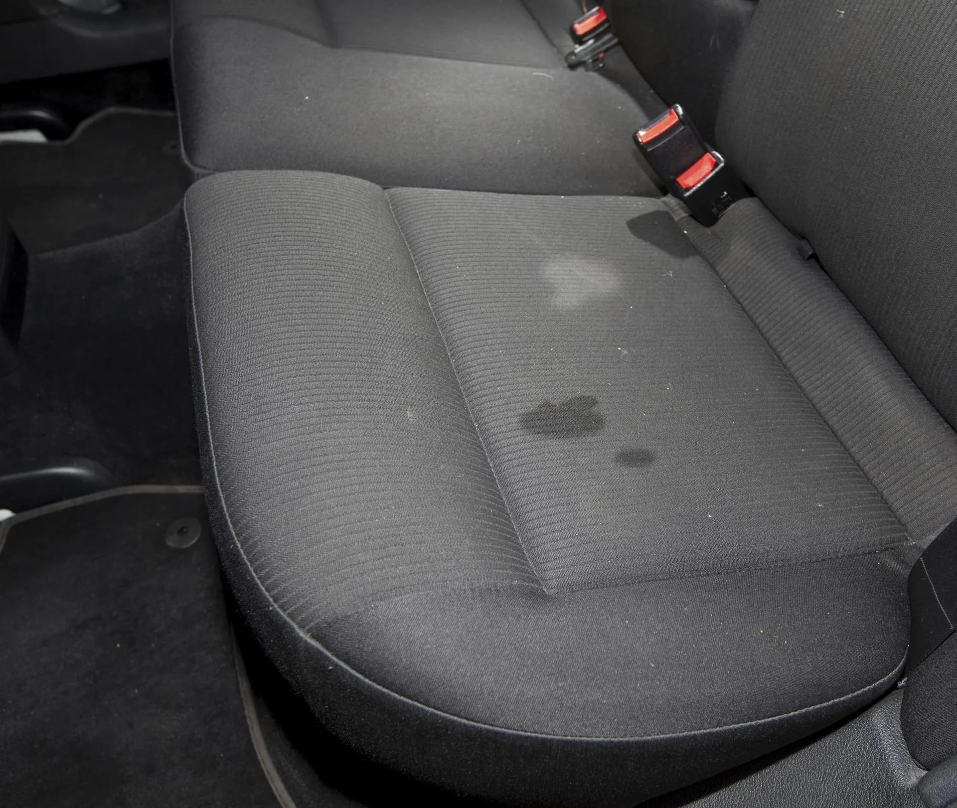 Polsterreiniger mit innovativem Bürstenkopf, 200 ml - 1