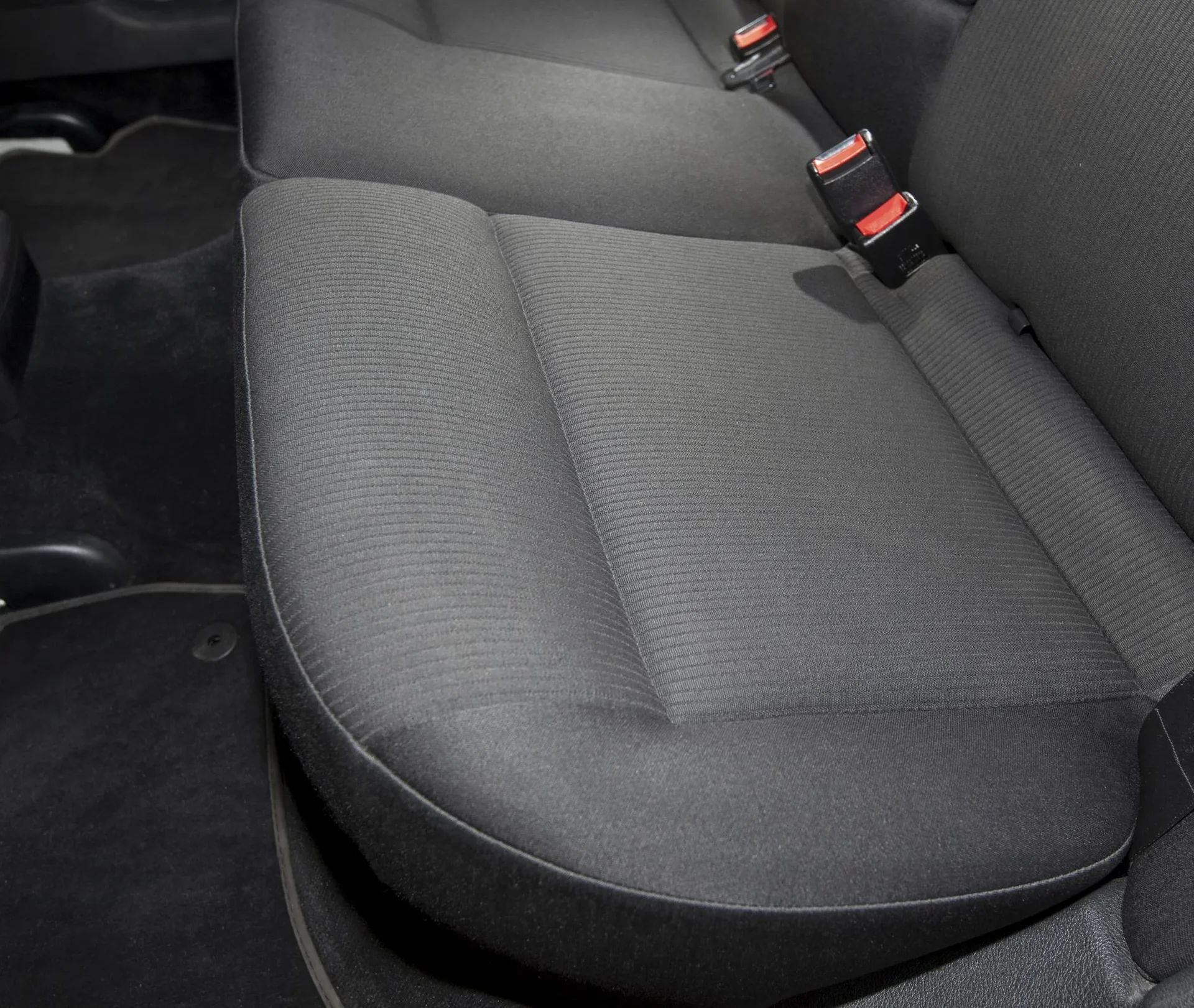 Polsterreiniger mit innovativem Bürstenkopf, 200 ml - 3