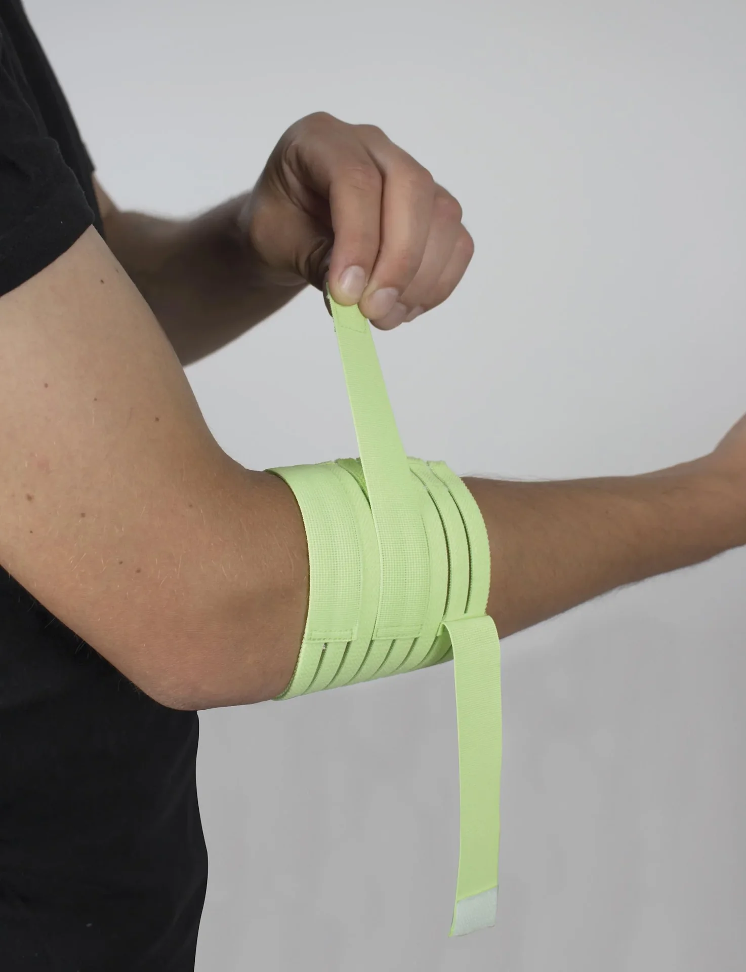 Ellenbogenbandage aus recyceltem Kunststoff - 1