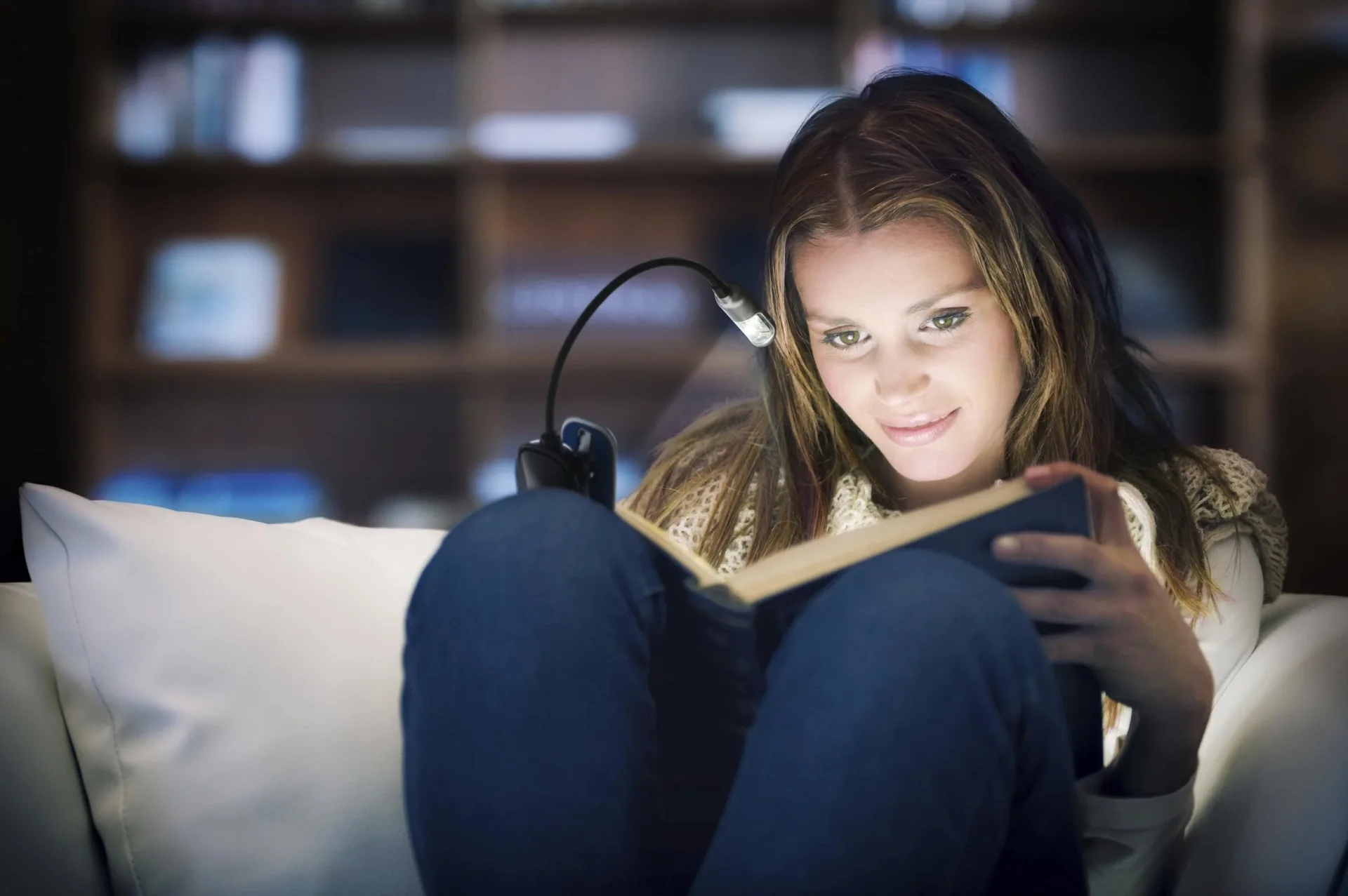 LED Booklight - Leseleuchte mit Klemmhalterung, inkl. Batterien - 1