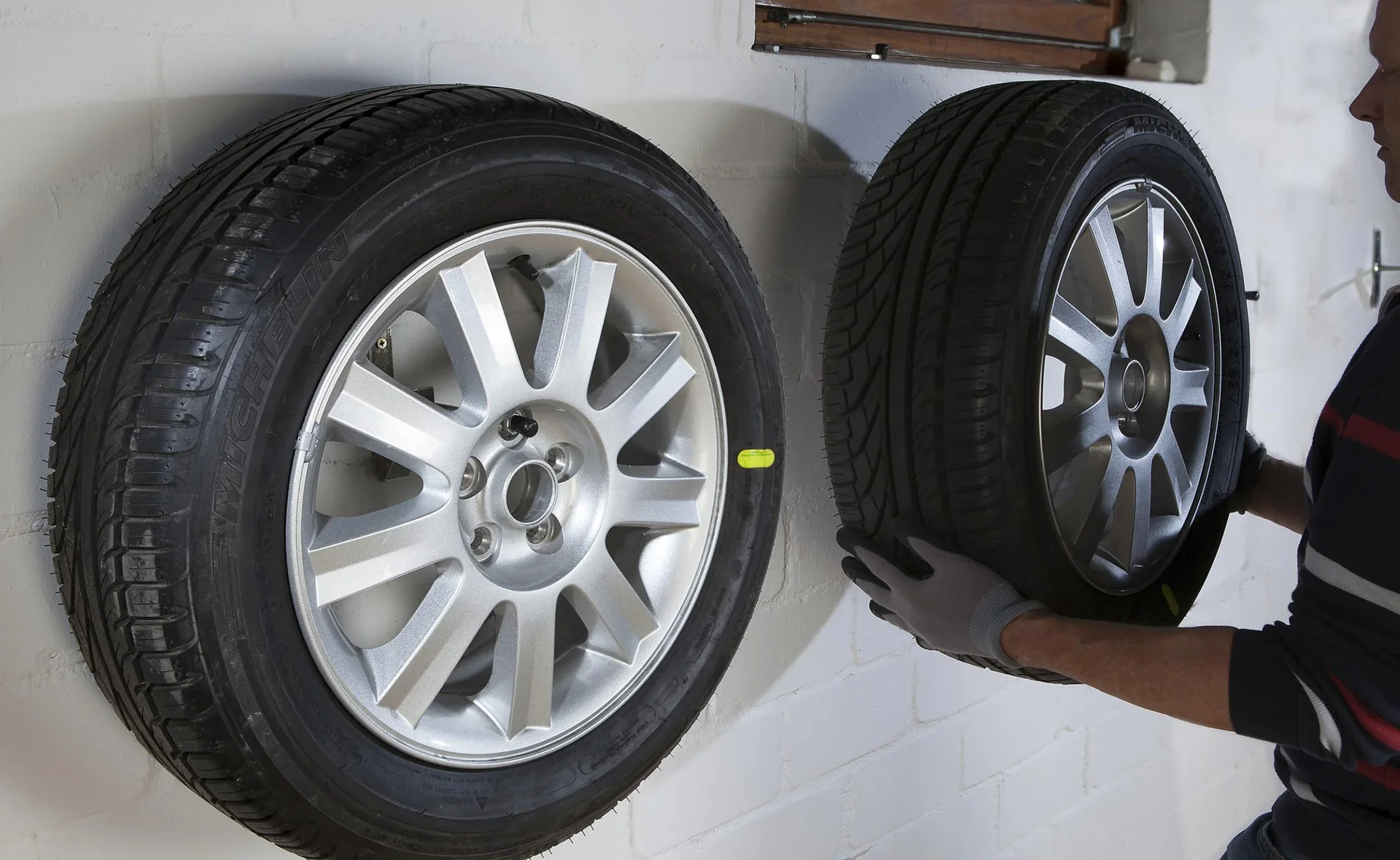 Autoreifen Universal Halter 4er Set - 0