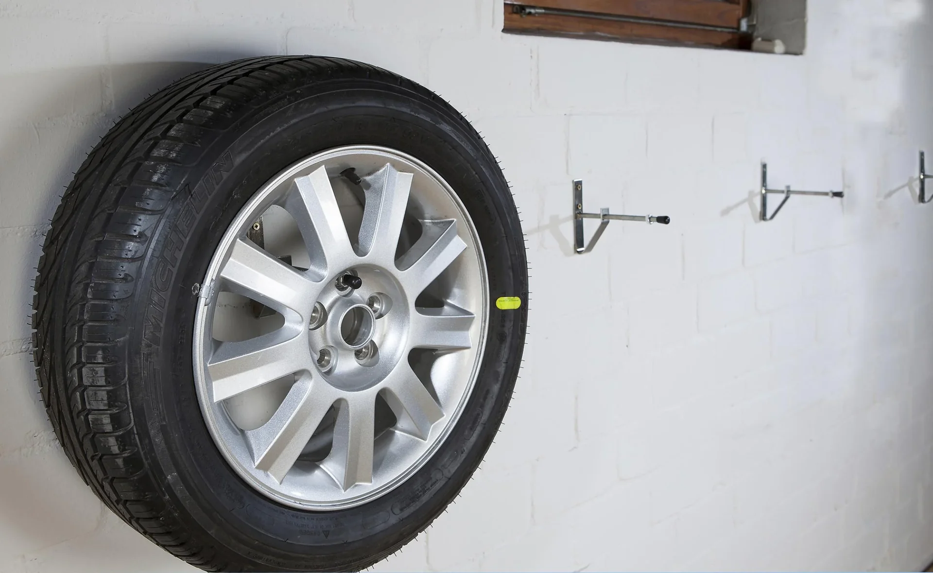 Autoreifen Universal Halter 4er Set - 1