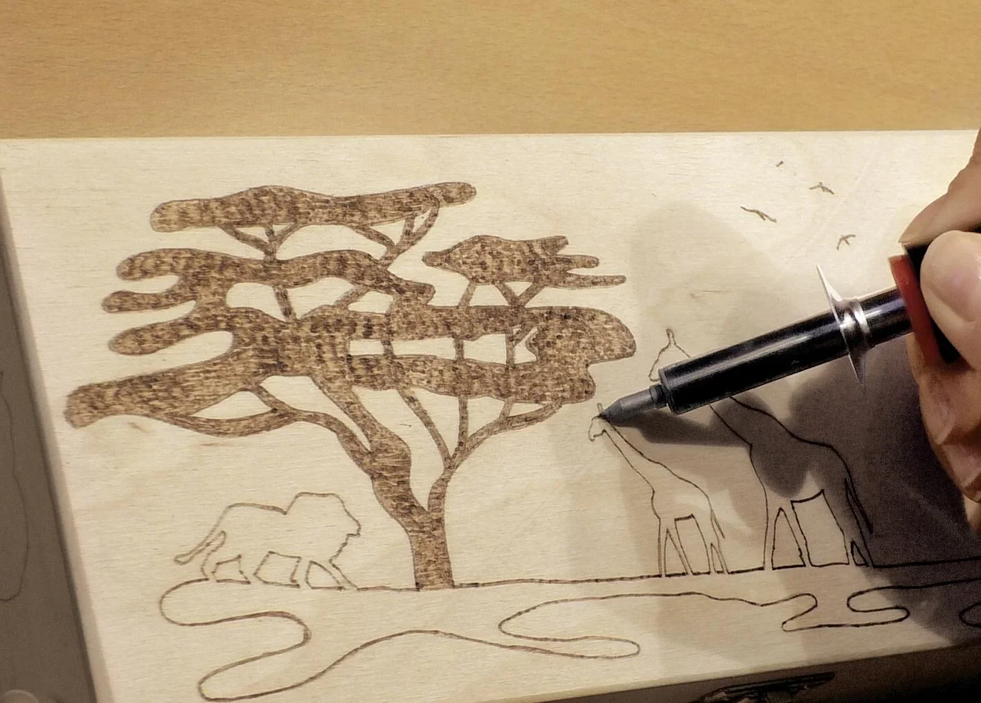 Brandmalset mit 9 Aufsätzen in Holzbox - 2