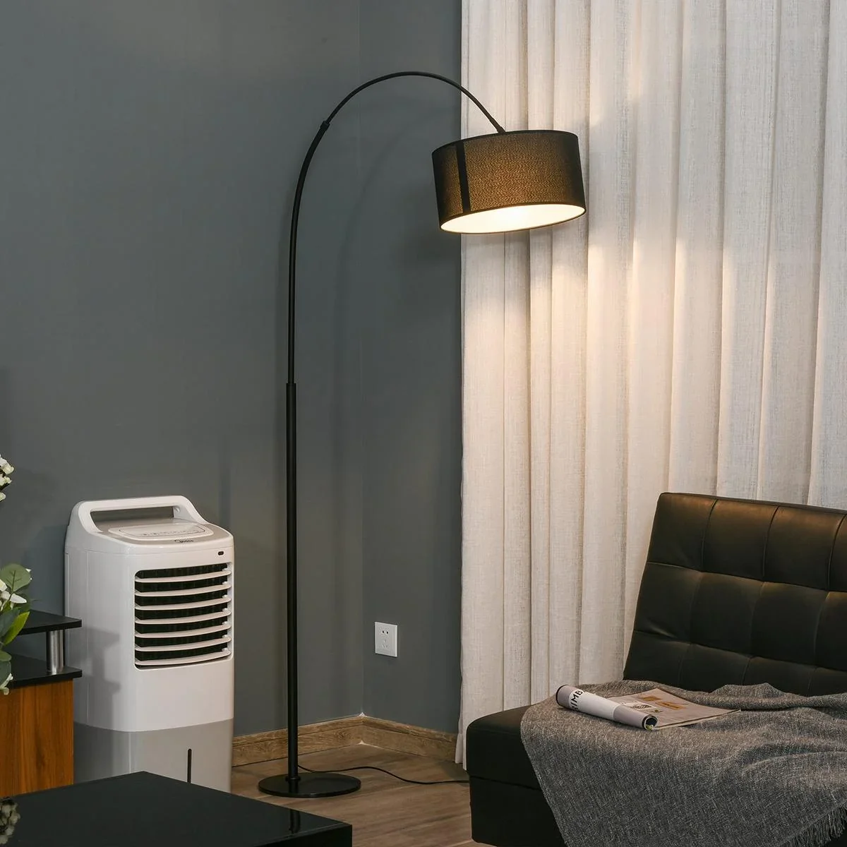 Stehleuchte mit 180° verstellbaren Lampenschirm schwarz - 2