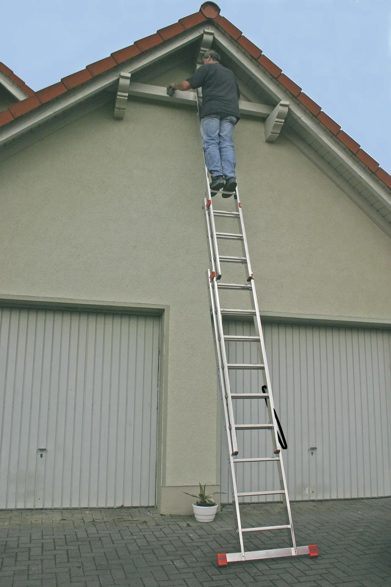 Tribilo Sprossen-Vielzweckleiter 3-teilig, 3 x 9 Sprossen - 0