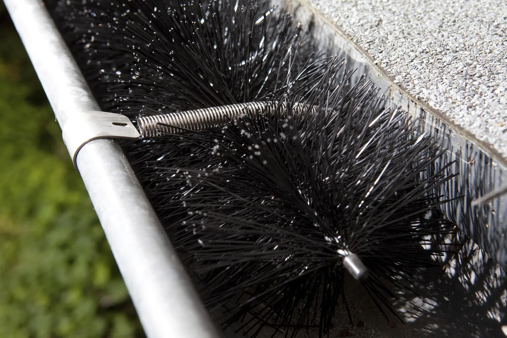 Rinnenigel - Windsicherung 4er Set für Dachrinnen 150-200 mm - 0