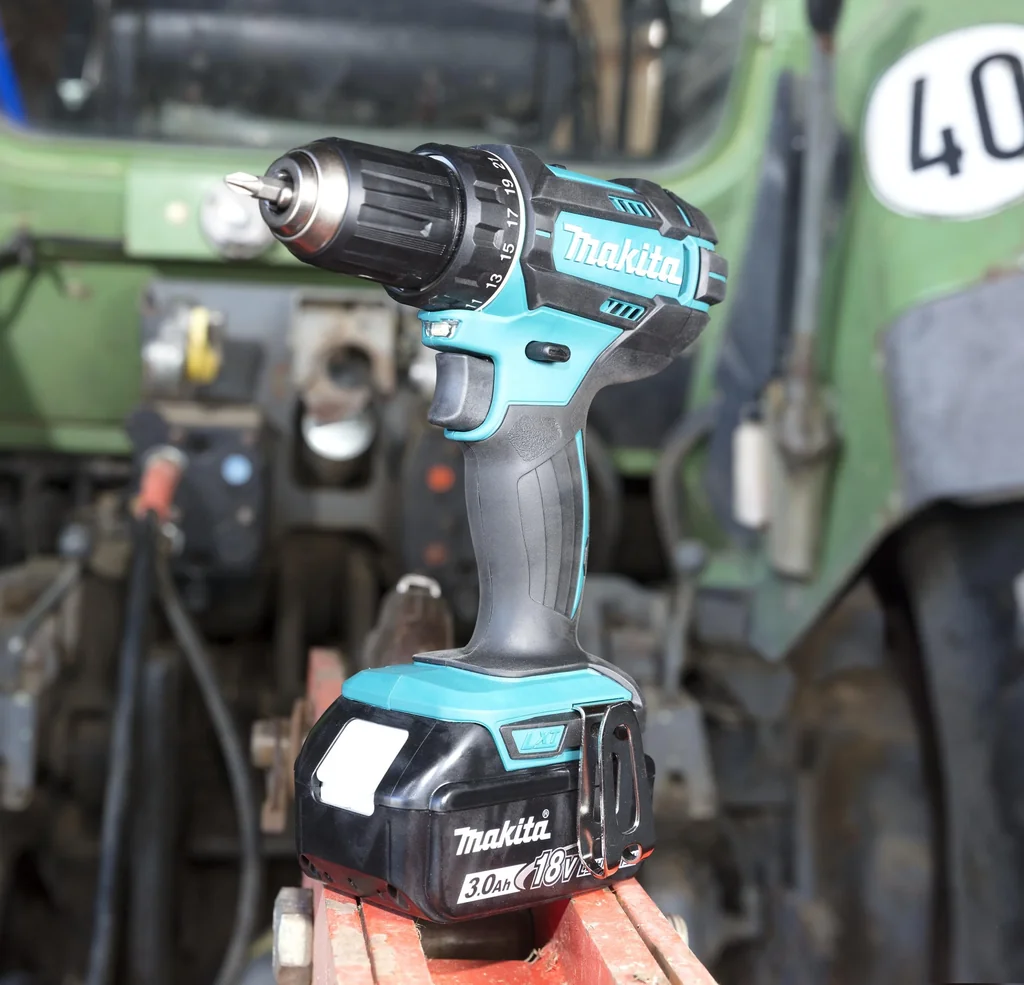 Akku-Bohrschrauber 18 Volt / 3,0 Ah DDF482RFJ - 1