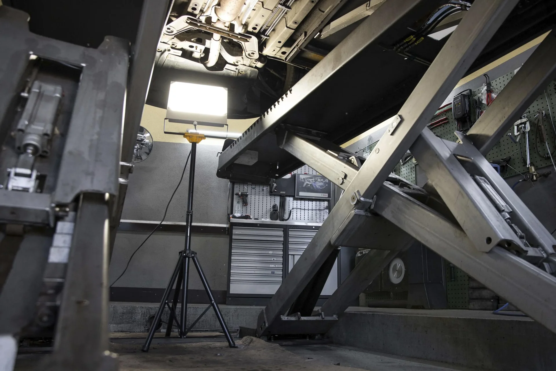 LED Flutlichtstrahler Quest 144W, 4000K, 17300lm, IP66 - 0