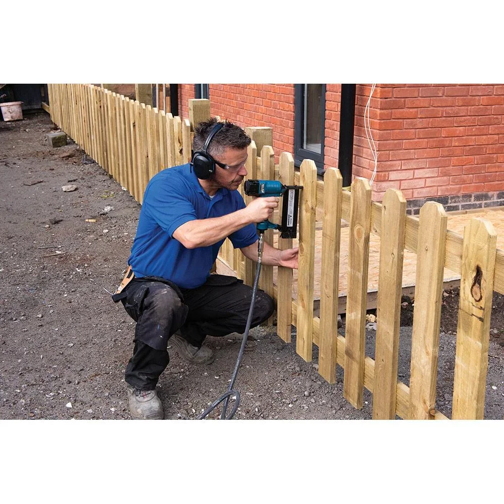 Pneumatischer Tacker, 90 mm 10-12-Gauge - 1