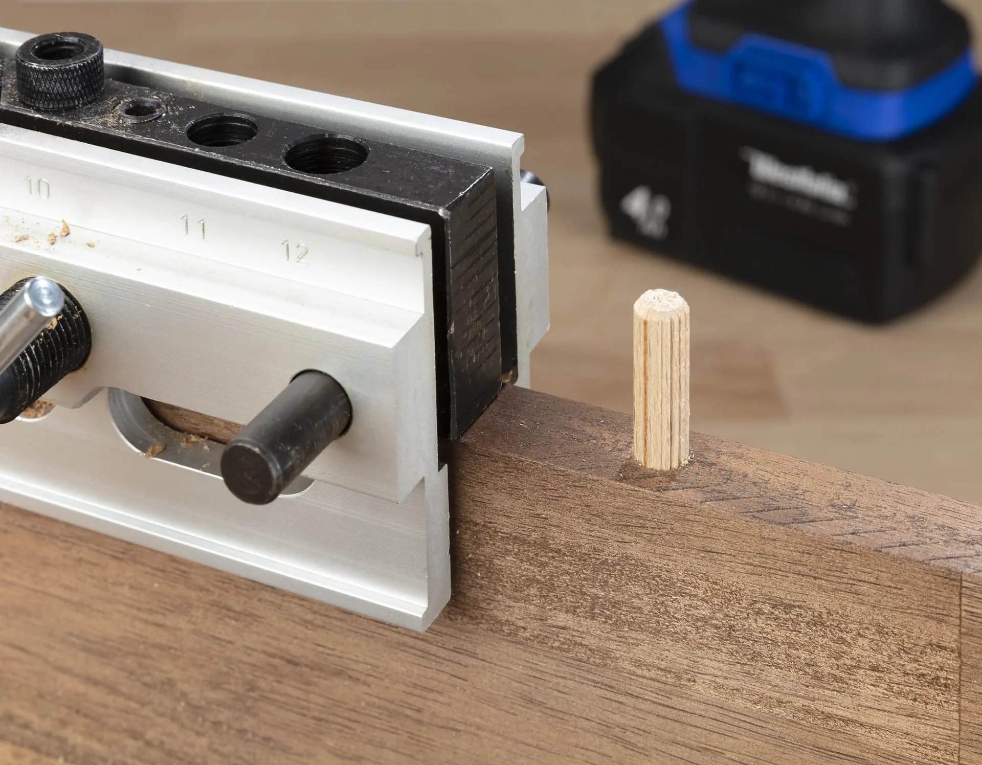 Dübelautomat / Bohrlehre, selbstzentrierend - 3