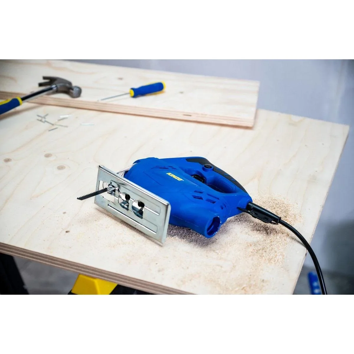 Stichsäge - 230V - 400W - mit Staubabsaugung - Schutzhülle Blatt - Holz bis zu 65 mm - Metall bis zu 6 mm- Blau - 5