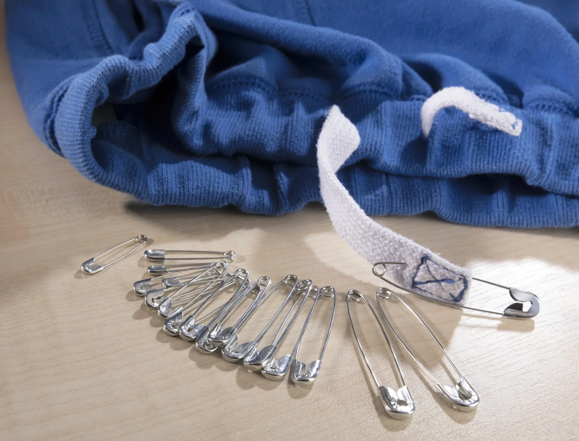 Sicherheitsnadeln, 100 Stück - 0