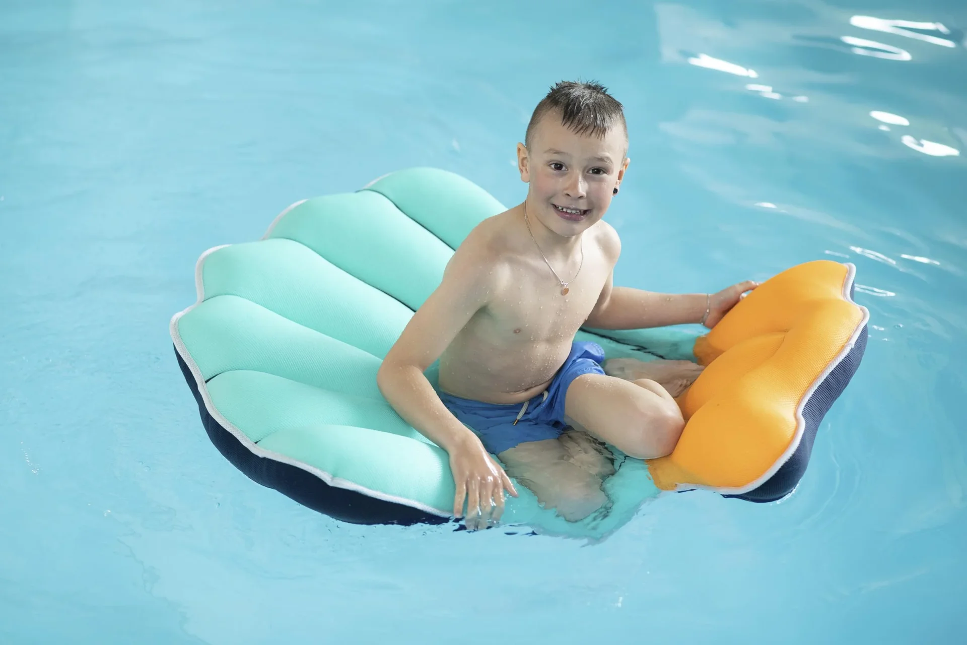 Pool Buddy Riesenmuschel türkis, orange - 1