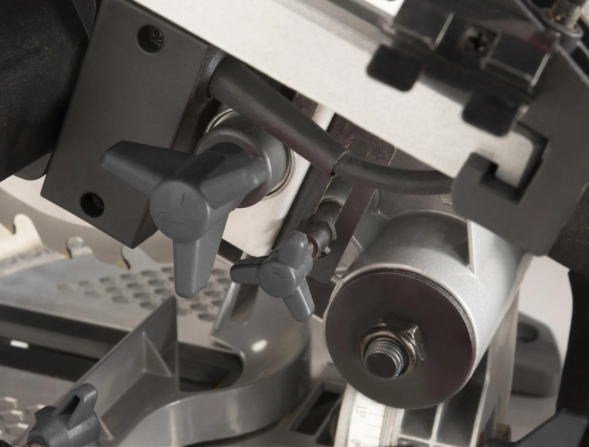 Tisch-Kapp und Gehrungssäge TKG 210/30, 1200 Watt - 5