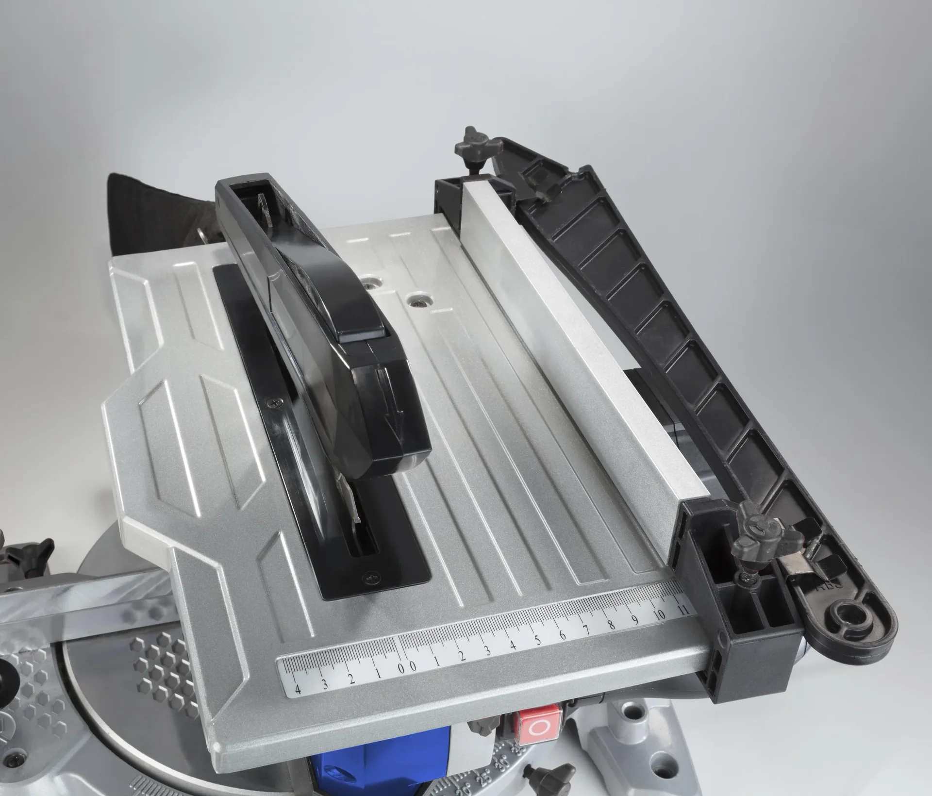 Tisch-Kapp und Gehrungssäge TKG 210/30, 1200 Watt - 9