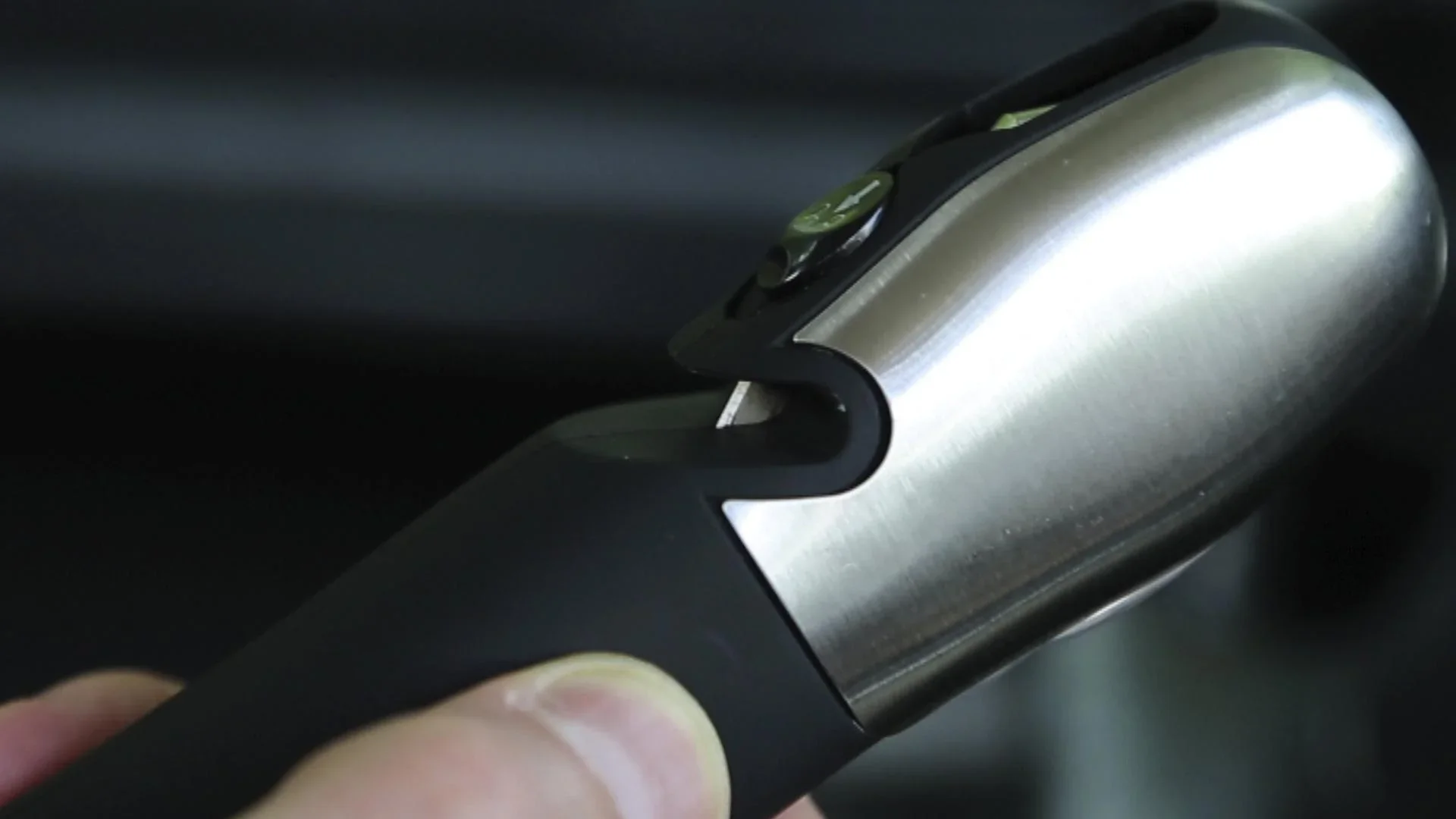 Taschenlampe mit Multiwerkzeug, Gurtschneider und Nothammer, aufladbar Panta Safe Guard M23696 - 2