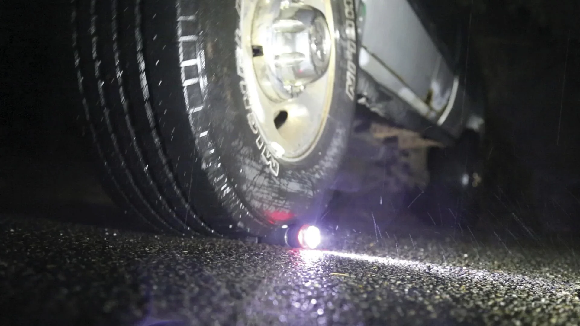 Taschenlampe mit Multiwerkzeug, Gurtschneider und Nothammer, aufladbar Panta Safe Guard M23696 - 4