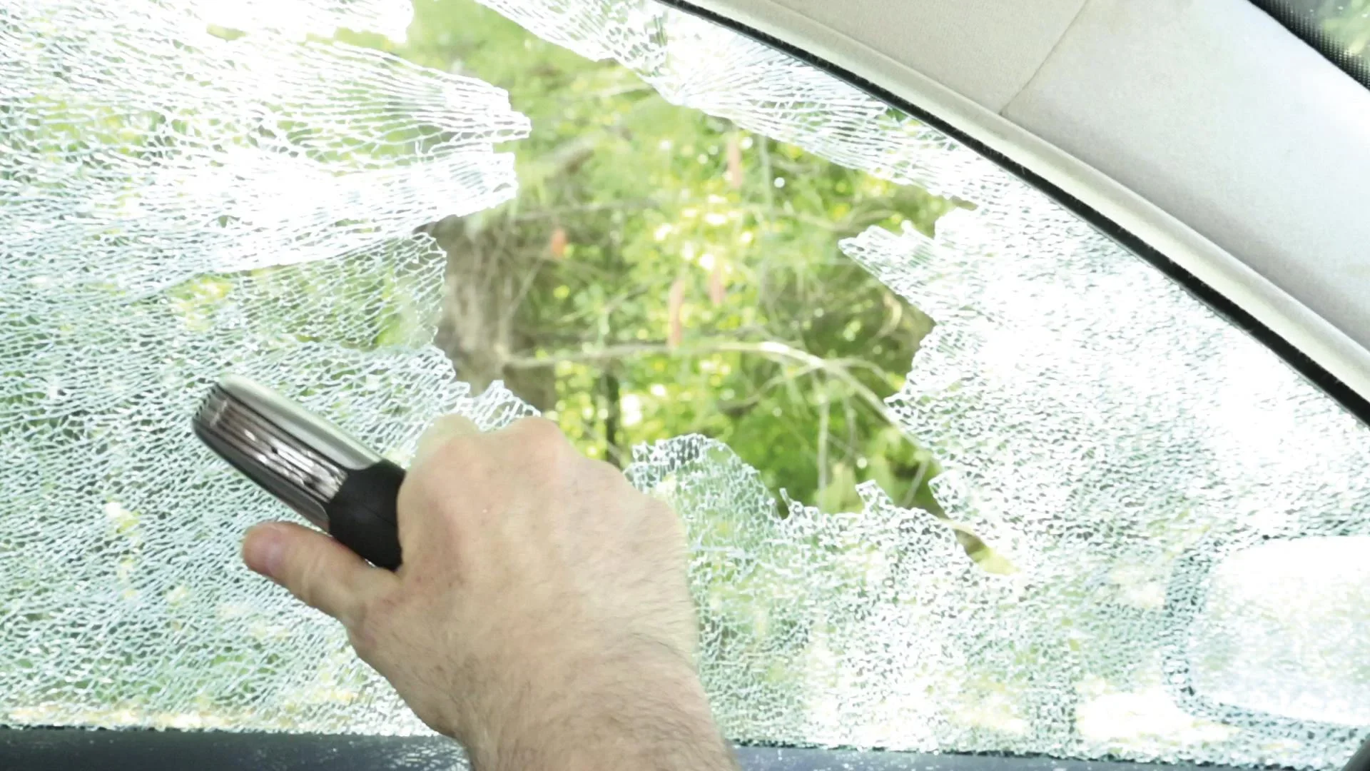 Taschenlampe mit Multiwerkzeug, Gurtschneider und Nothammer, aufladbar Panta Safe Guard M23696 - 5