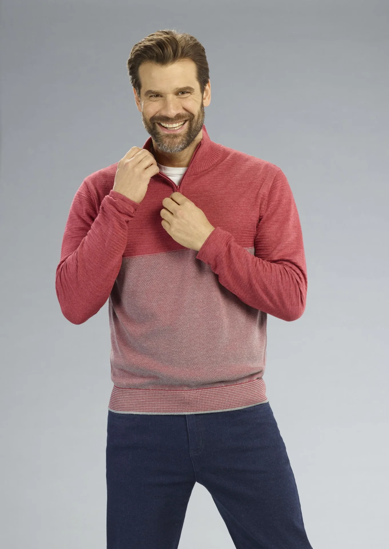 Pullover mit Reißverschluß, Farbe rot, Gr.M - 0