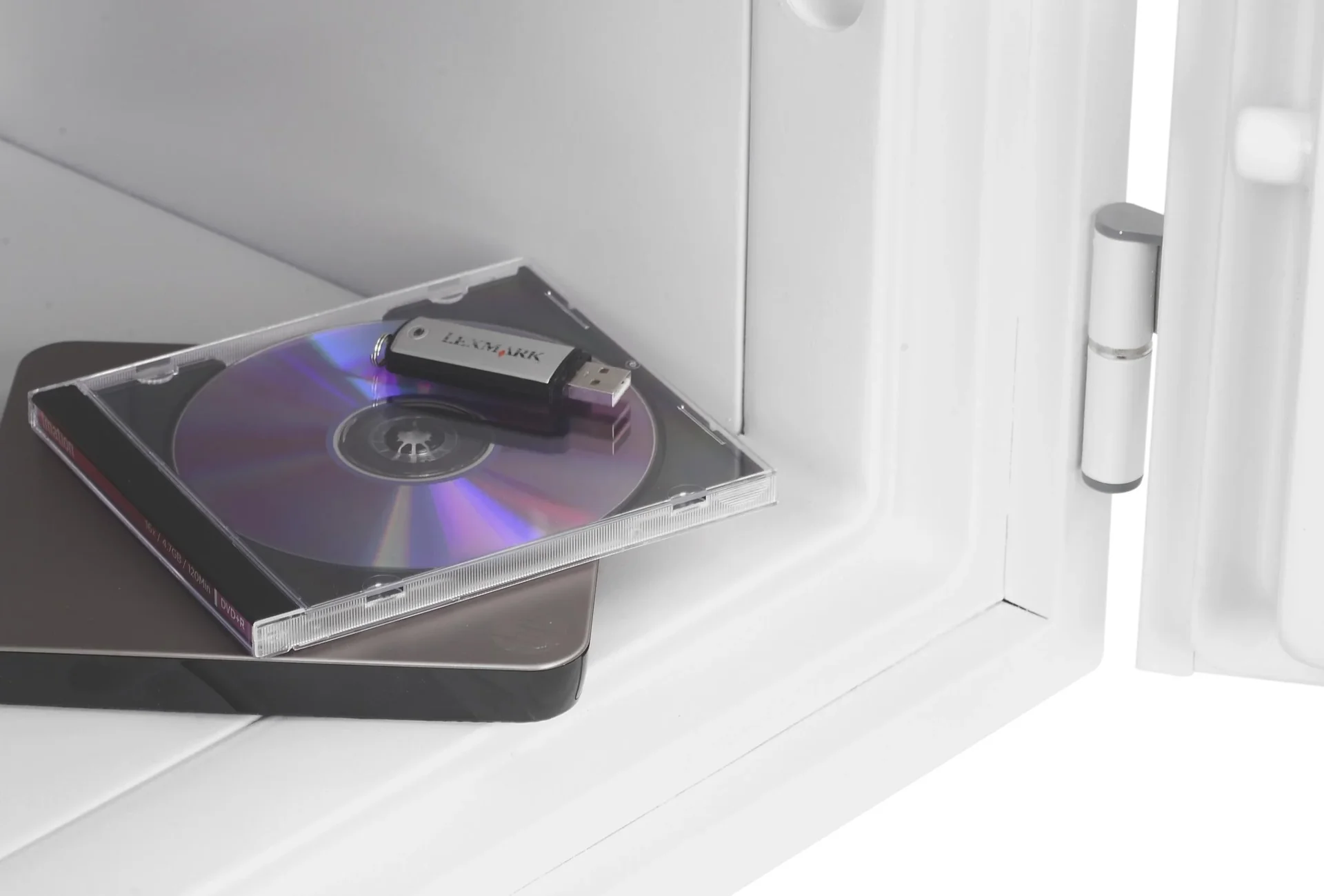 Dokumententresor Titan FS1283K mit hochwertigem Schlüsselschloss, inkl. 2 Schlüssel - 2