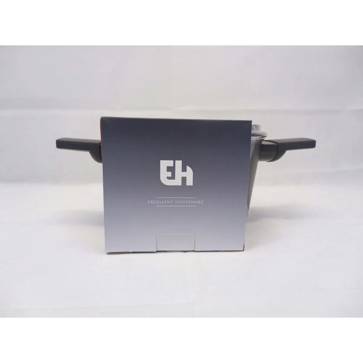 Kasserolle - Eintopf mit Deckel - 20 cm - Schwarz Kasserolle - Eintopf mit Deckel - 20 cm - Schwarz - 0