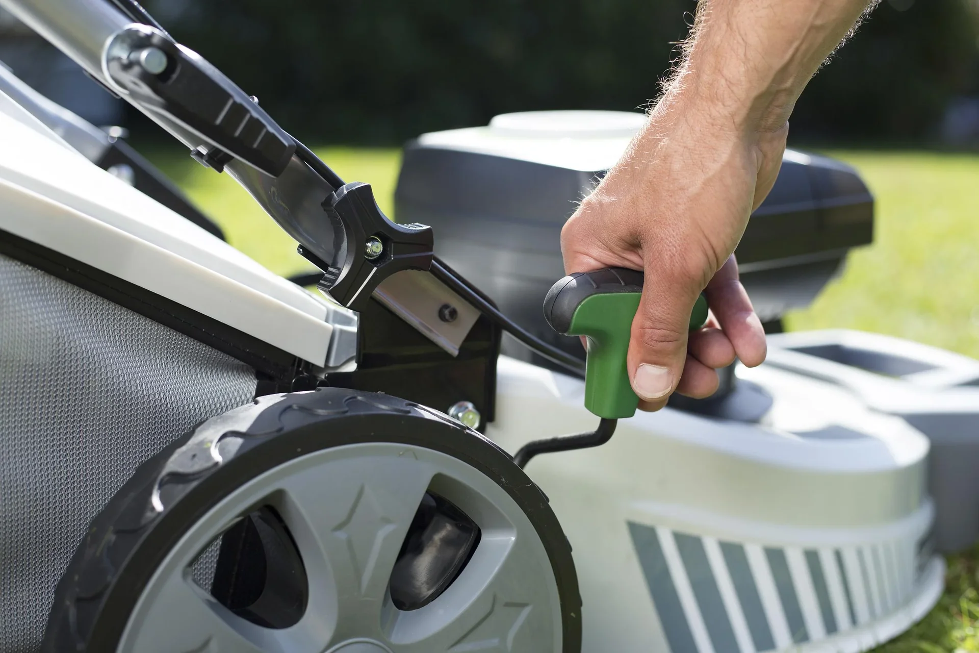 Akku Rasenmäher GM ARM 4046S Schnittbreite 46 cm - inklusive 2 Akkus und Ladegerät. - 1