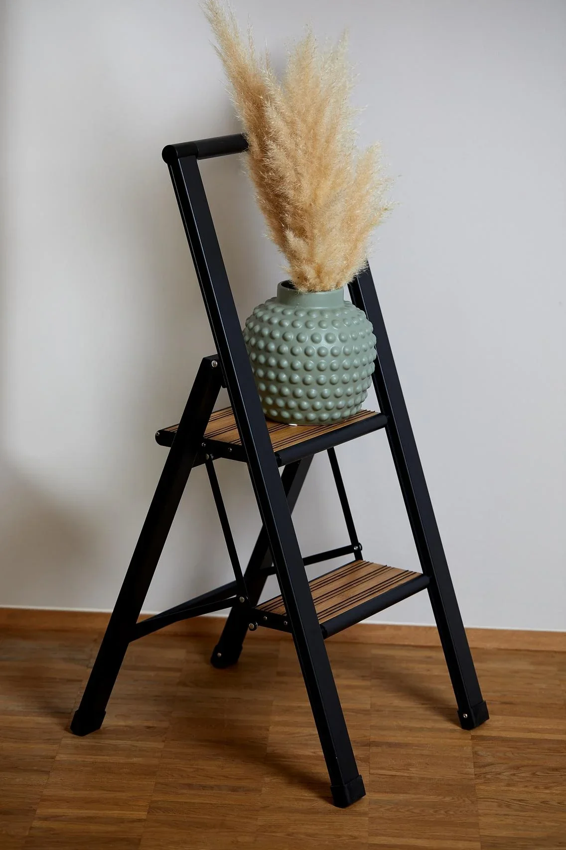 Alu-Design Klapptrittleiter 2-stufig Schwarz, rutschfeste Haushaltsleiter, Sicherheits-Stehleiter - 7