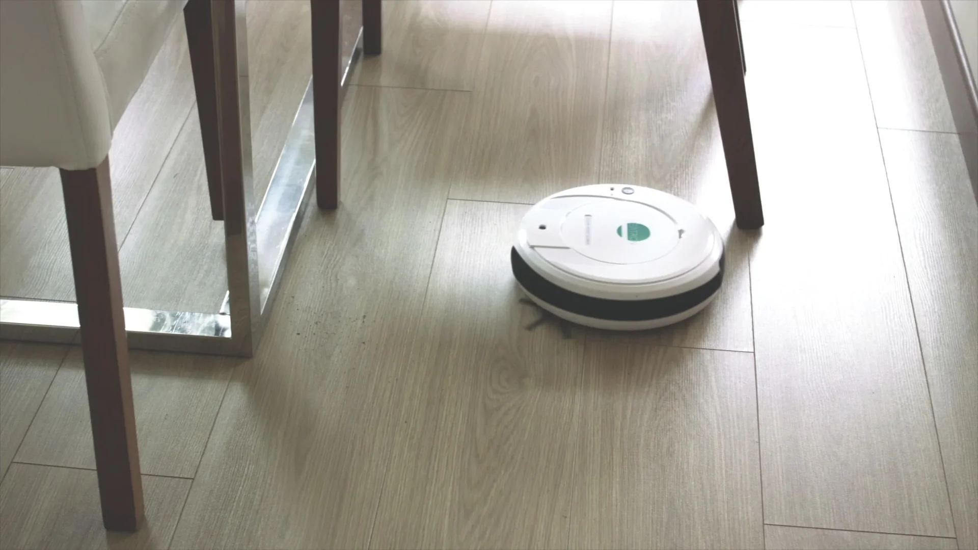 Neatron Akku Staubsauger-Roboter - 6