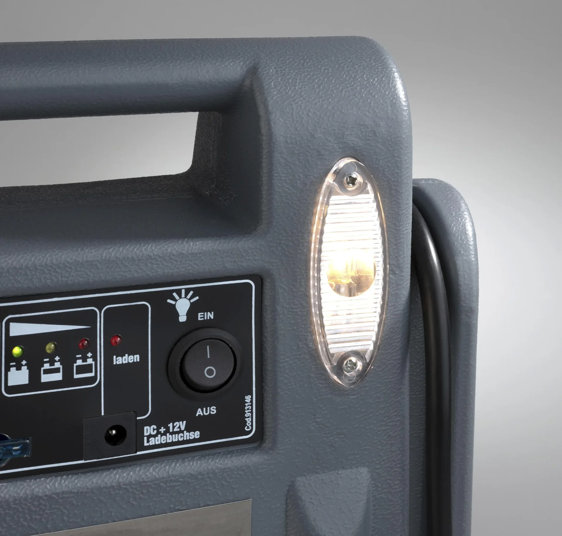 Powerpack 900 A - 15 AH - 12 Volt - 3 in 1 - Starthilfe - Arbeitsleuchte - Energie-Station - 4