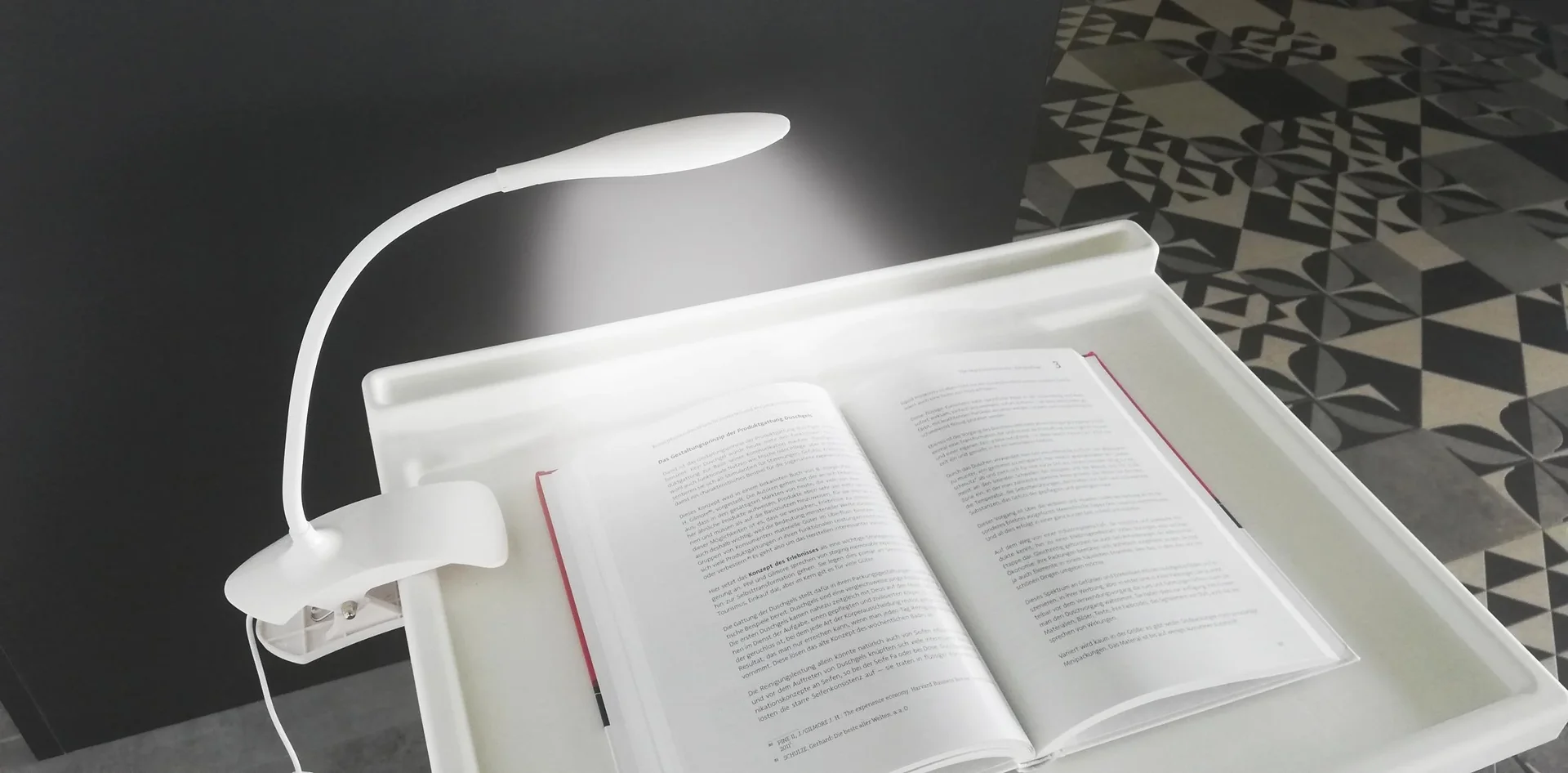 Express-Beistelltisch inklusive LED Lampe - 5