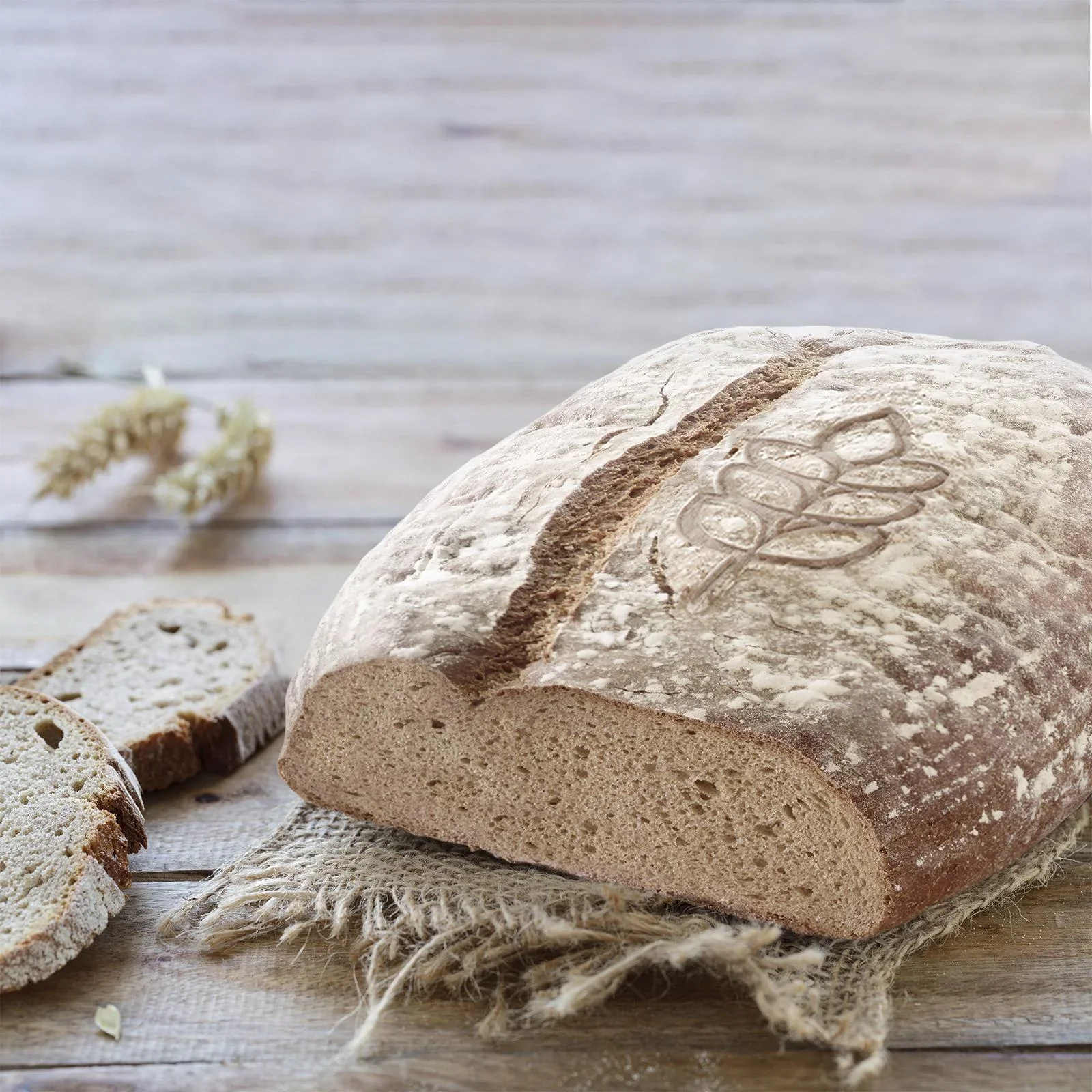 Peddigrohr-Gärkörbchen mit Holzboden und Motiv und praktischen Bezügen - 0